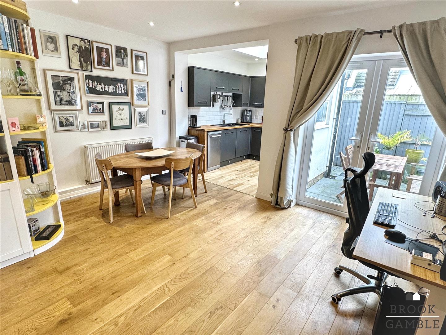 2 Bedroom House. Melbourne Road in Eastbourne,  8
